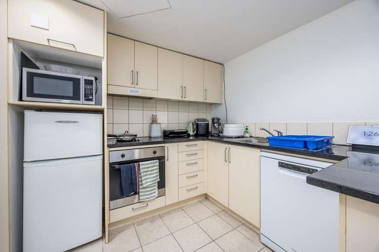 Address withheld Takapuna_9