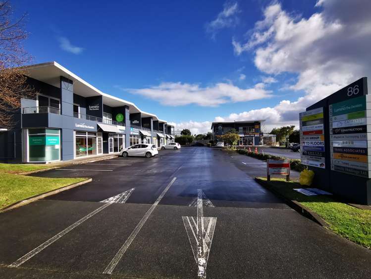 H/86 Bush Road Albany_10