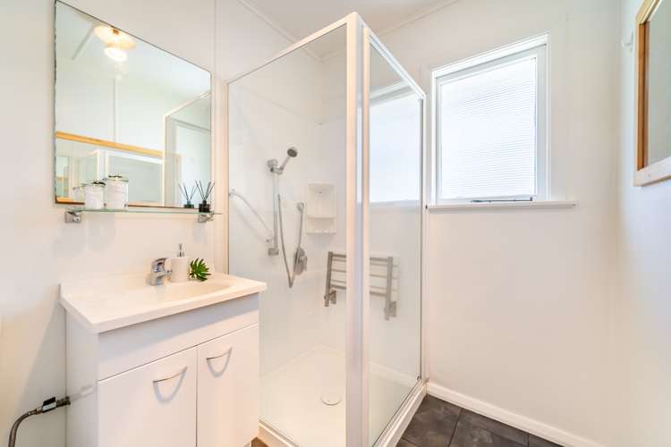 2/314 Fergusson Drive Heretaunga_13