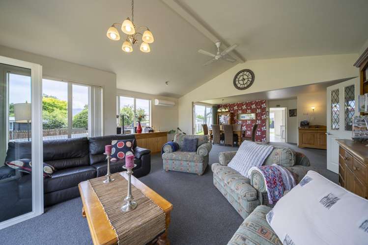 2 Lakefront Drive Te Anau_4