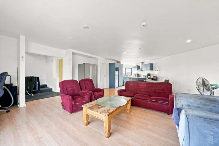 6/12 Crown Lynn Place_3