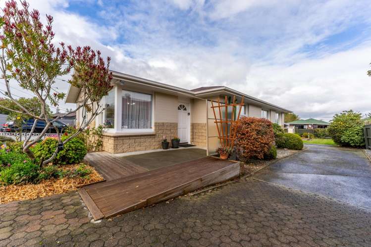 108 Pages Road Marchwiel_10