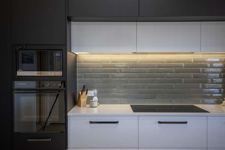 2a Marine Parade Raglan_8