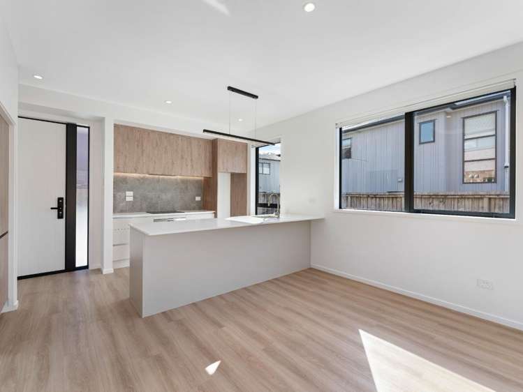 4/4 Millen Ave 10694_5