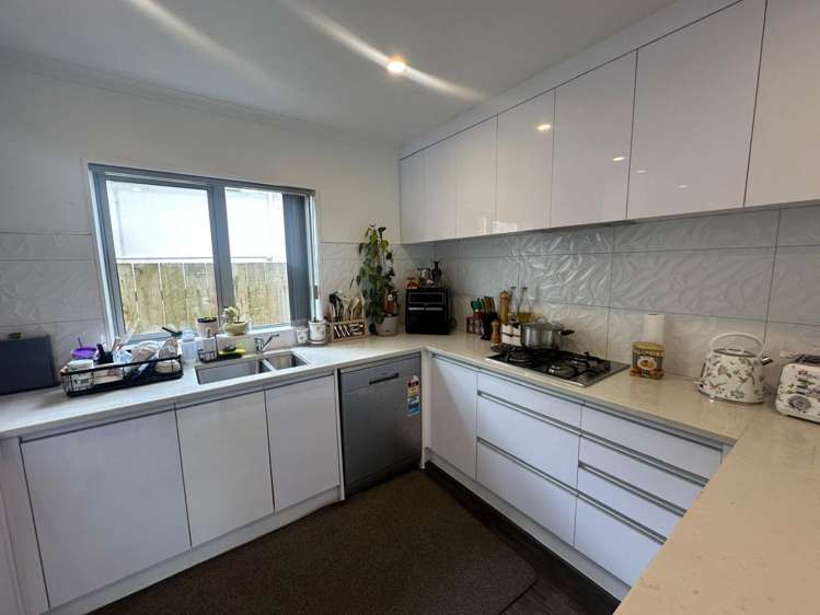 B/271 Te Atatu Road Te Atatu South_3