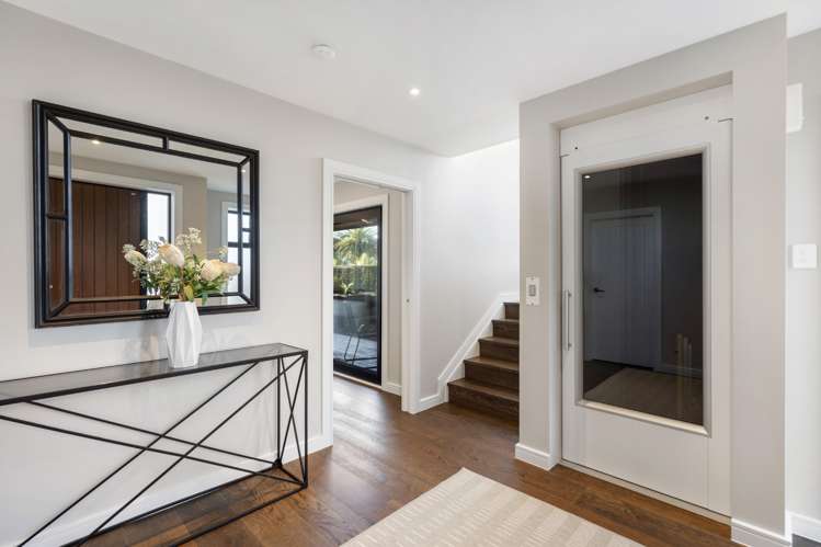 20 Beach Road Castor Bay_17