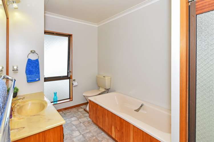 1 Kingsclere Place Goodwood Heights_6