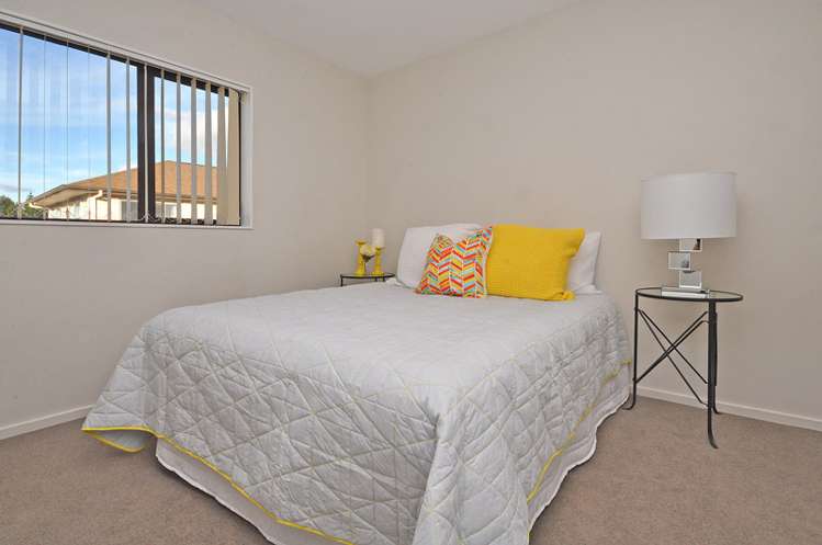 73 Keri Vista Rise Papakura_11