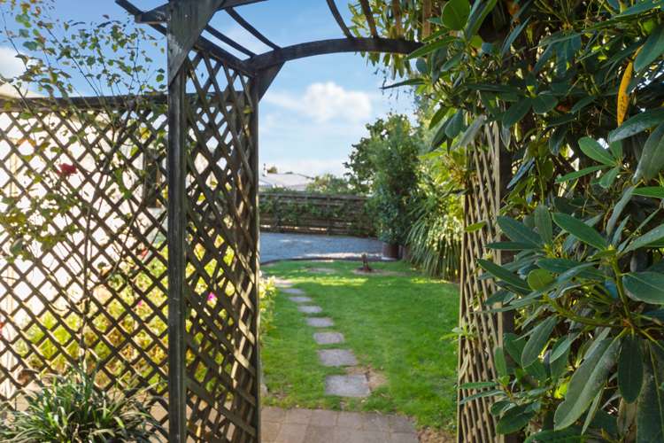 2/24 Kiddle Drive Hilltop_12