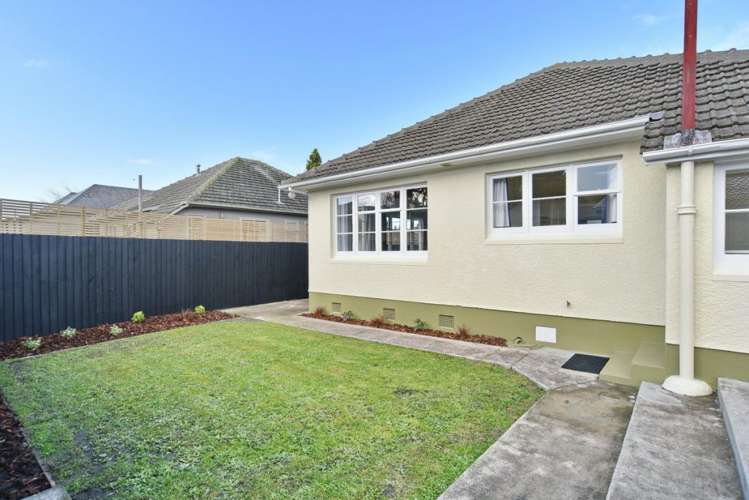 2/50 Radley Street Woolston_18