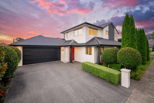 Perfect Family Home - Master Suite Downstairs