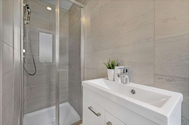 2/1 Grand View Road 1776_12