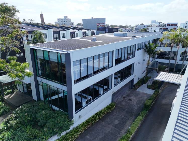 132 Hurstmere Road Takapuna_12