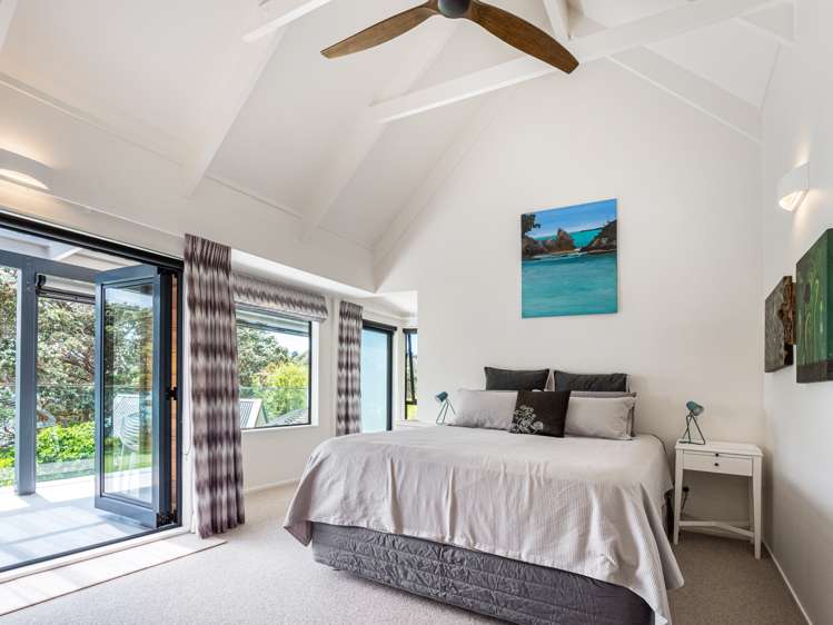 24 Esslin Road Surfdale_21