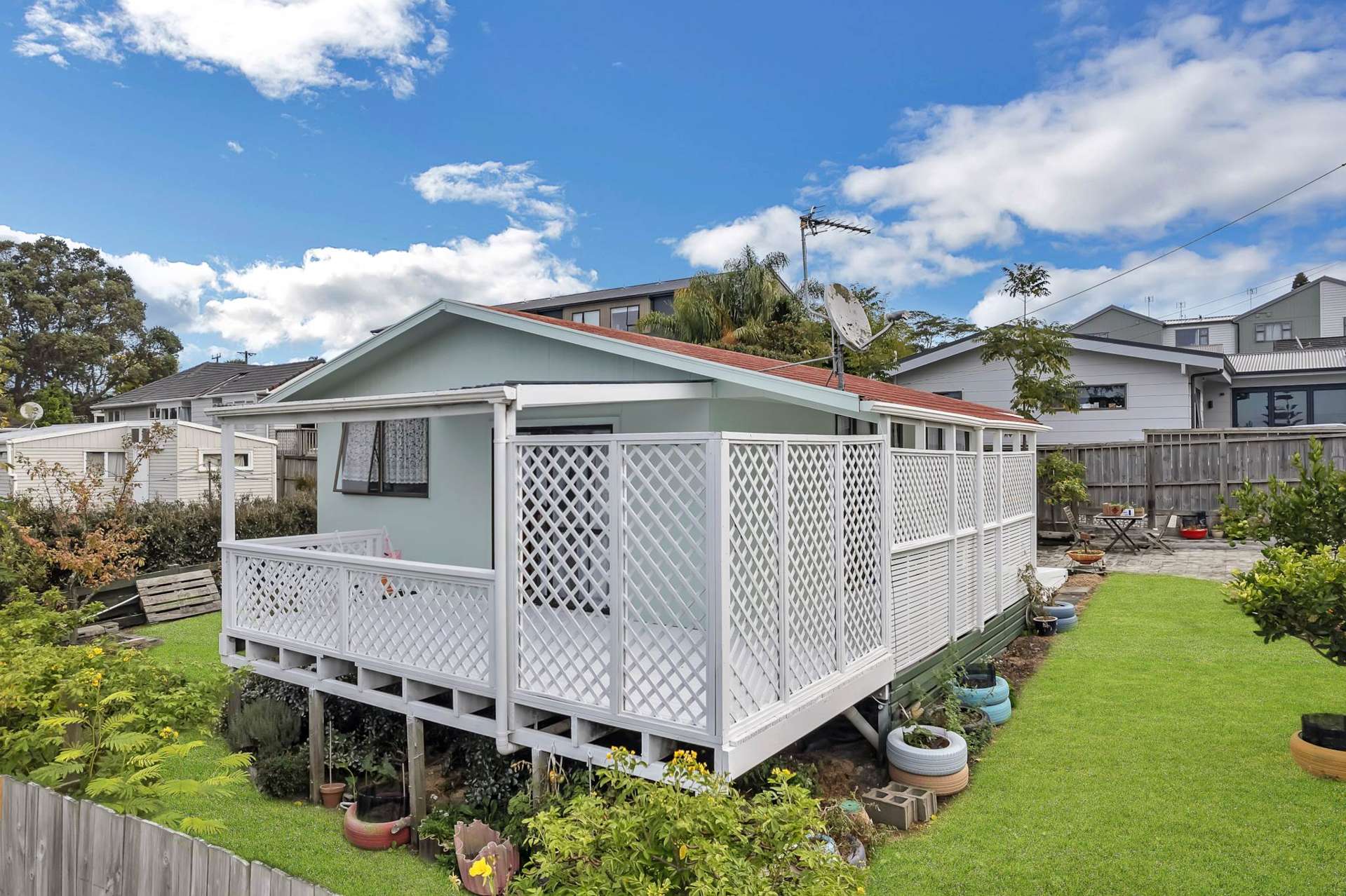 2/13 Lancaster Road Beach Haven_0