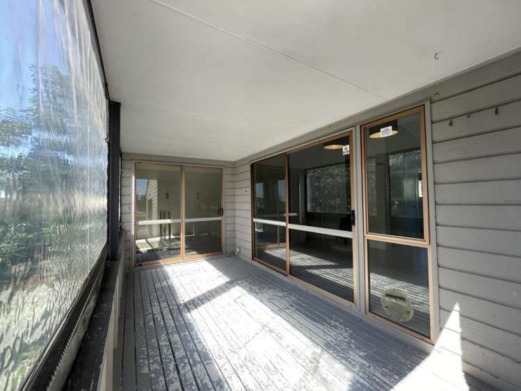 64 James Cook Drive 1185_3