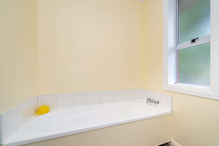 44 Bush Road Mosgiel_12