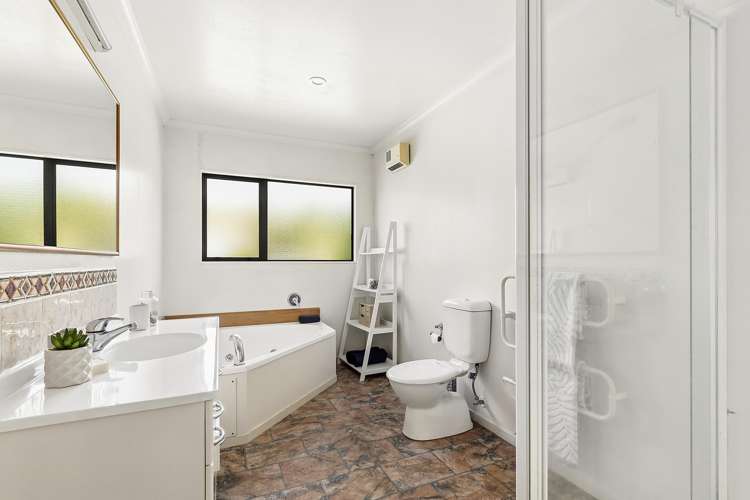 23 Amesbury Drive Churton Park_17