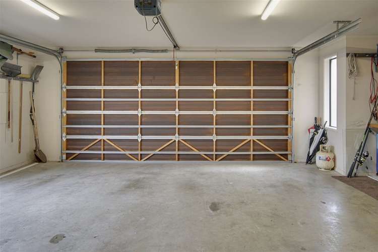 8 Ken Wadsworth Way Stoke_19