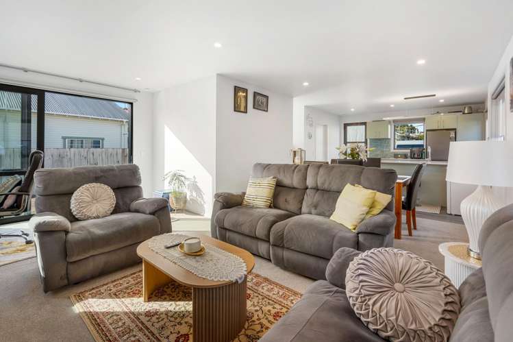 10A Crest Street Tainui_6