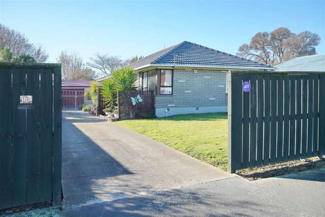 Family-Friendly With Bonus Games Room!