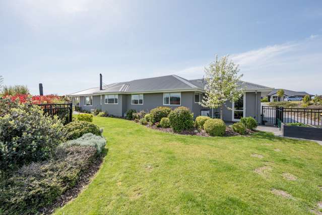 Lifestyle Living At Its Best - Call to View!