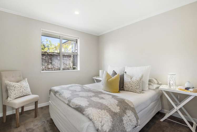 18 Lemon Grove Lane Greenhithe_12