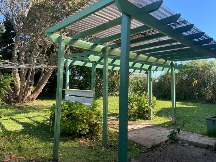 6 Holman Road Te Atatu Peninsula_0