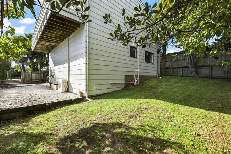 1297B Whangaparaoa Road Army Bay_23