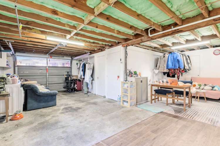 8 Camellia Place Mt Roskill_14