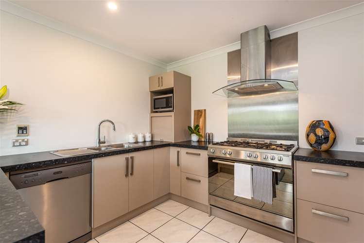 24 Longspur Avenue Wigram_12