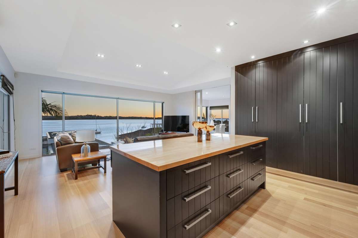 5 Bucklands Beach Road_5