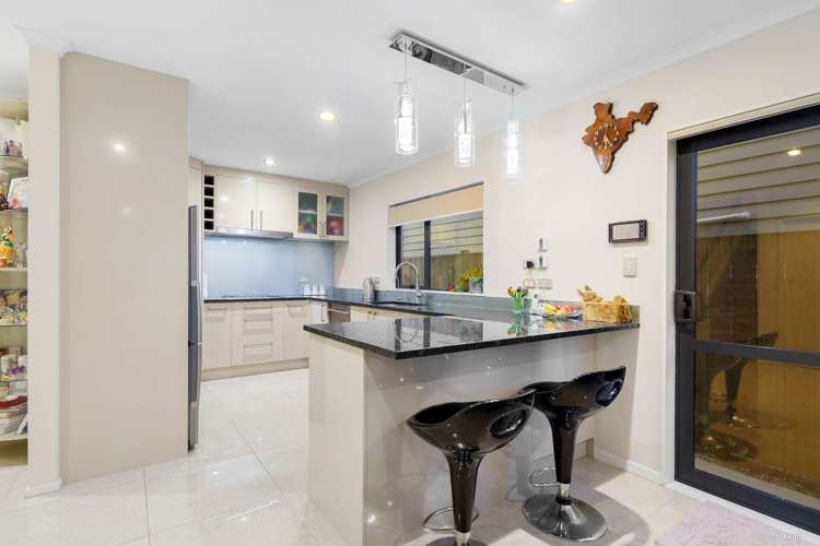 8 Evelina Lane Flat Bush_2