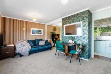 2/104 Owhiro Bay Parade_4