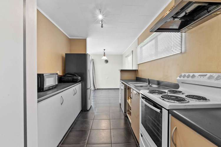 9b Lyn Grove Papamoa_9