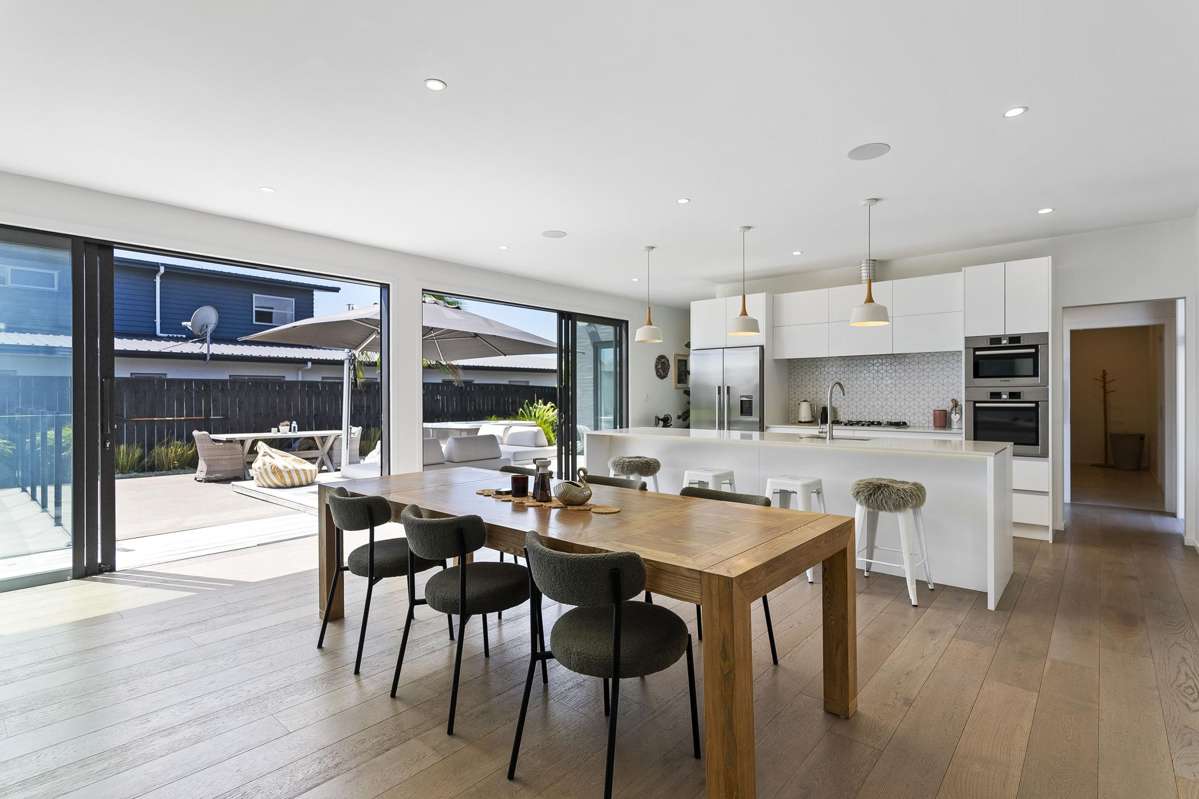 32 Defender Crescent_3