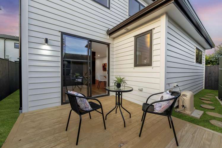 2/57 Sunderlands Road Bucklands Beach_13