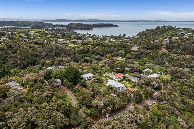 22 Hekerua Road_0