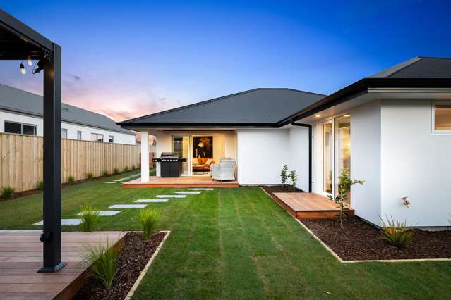 8 Strowan Avenue Elgin_2