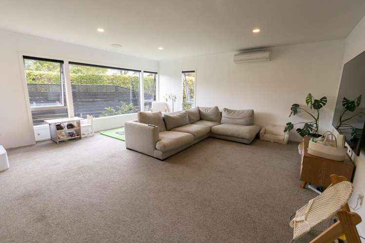 21 Kelly Road 11373_3