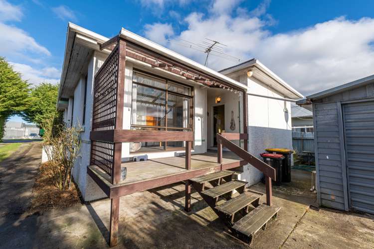 18 Thames Street Avenal_13