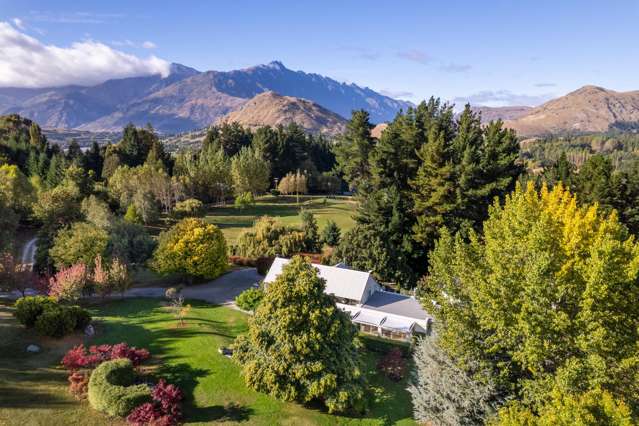 Dalefield Acreage with Subdivision Potential