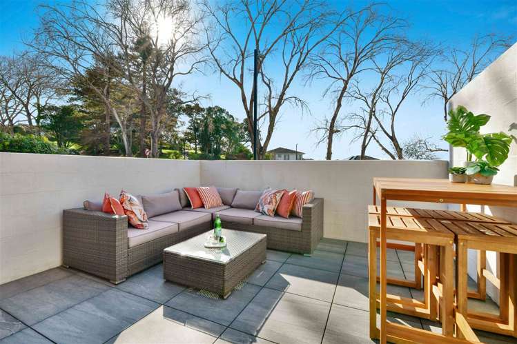 1/4 Stables Lane Silverdale_24