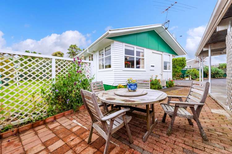 29 Clinton Avenue Te Atatu Peninsula_15