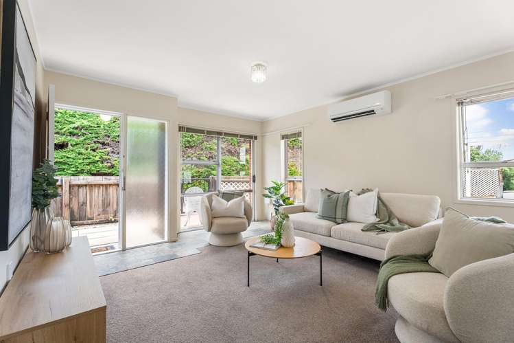 1/5 Teal Crescent Beach Haven_1