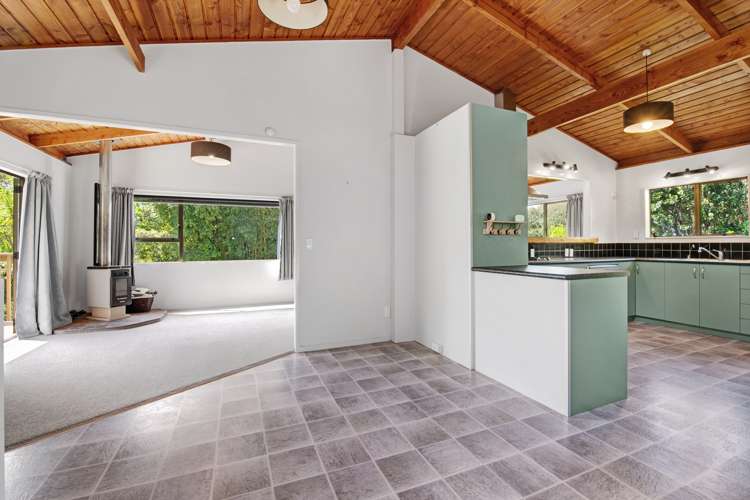16 Dobell Road Stanmore Bay_13
