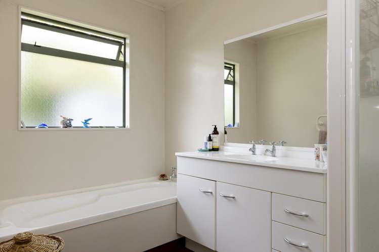 47 Hinekura Avenue Taupo_14