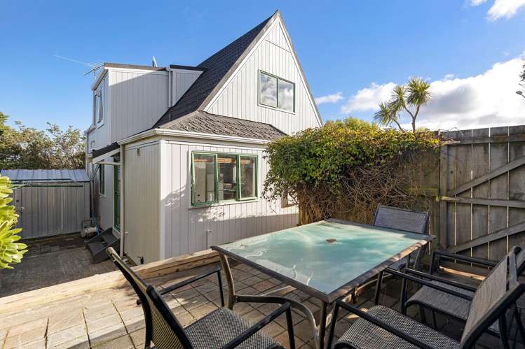 60 Frobisher Street Island Bay_1