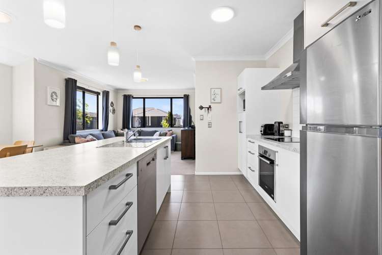 21 Drake Crescent Awatoto_2