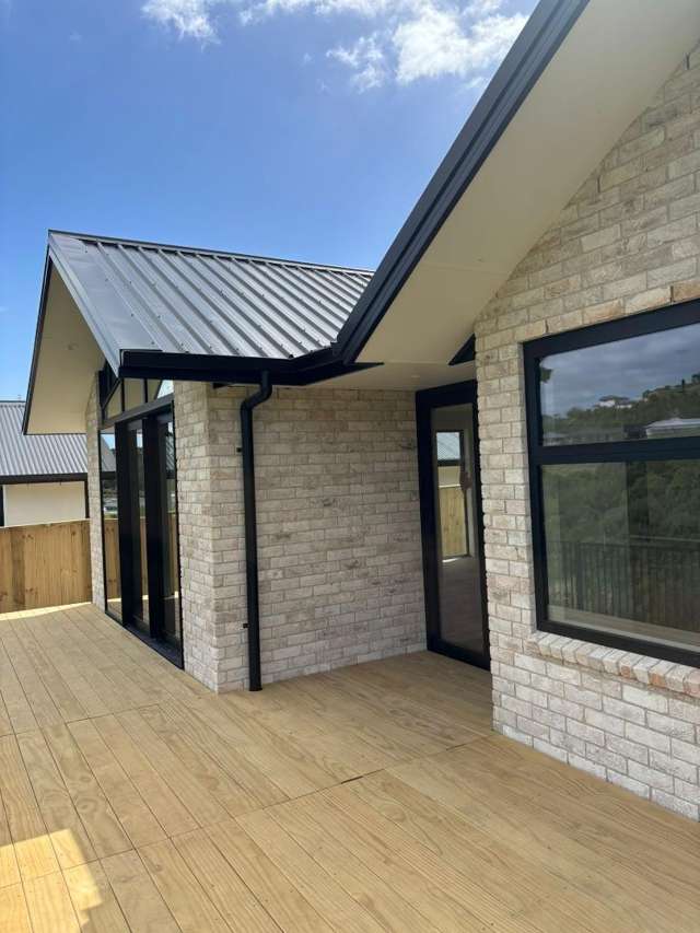 241 Adler Drive 1115_2